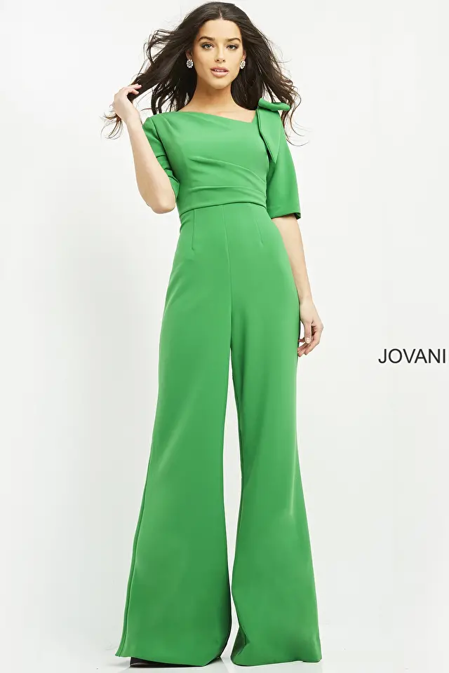 Model wearing Jovani style 04284 dress