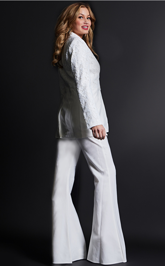 long sleeves ivory suit 07551