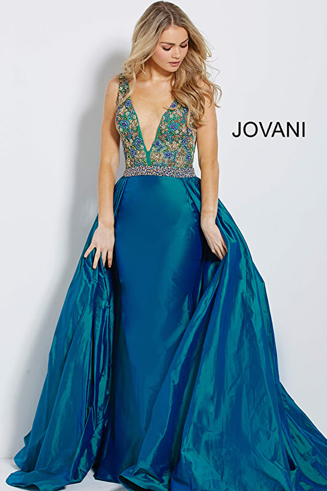 Model wearing Jovani style 61464 dress