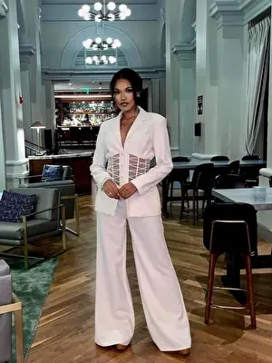 White two piece contemporary pant suit 07227