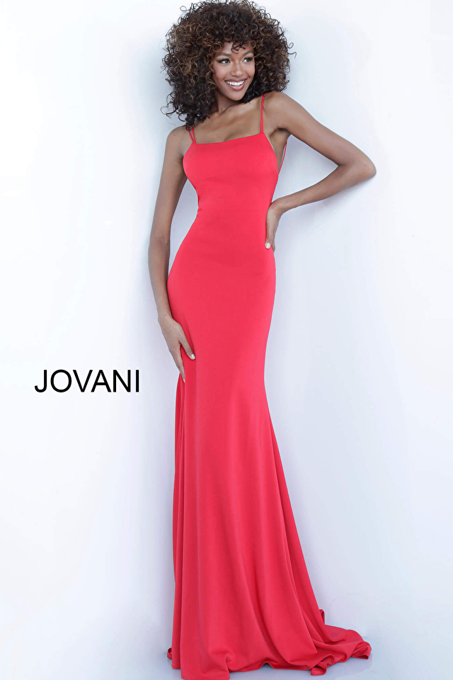 Model wearing Jovani style 00469 dress