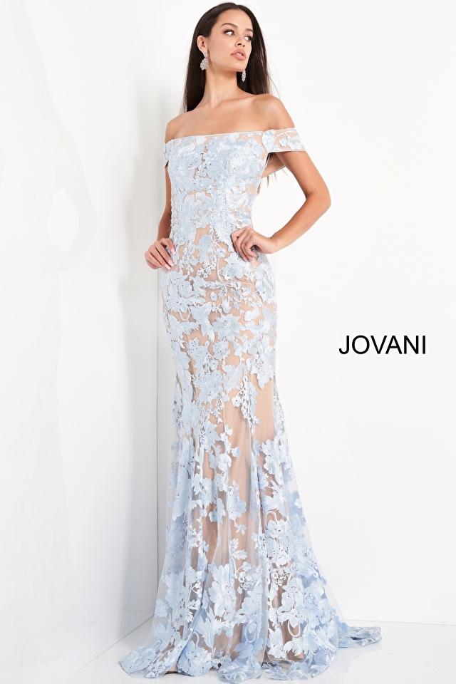 Model wearing Jovani style 02610 dress