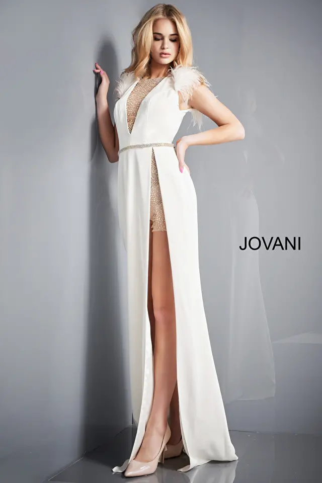 Model wearing Jovani style 02833 dress