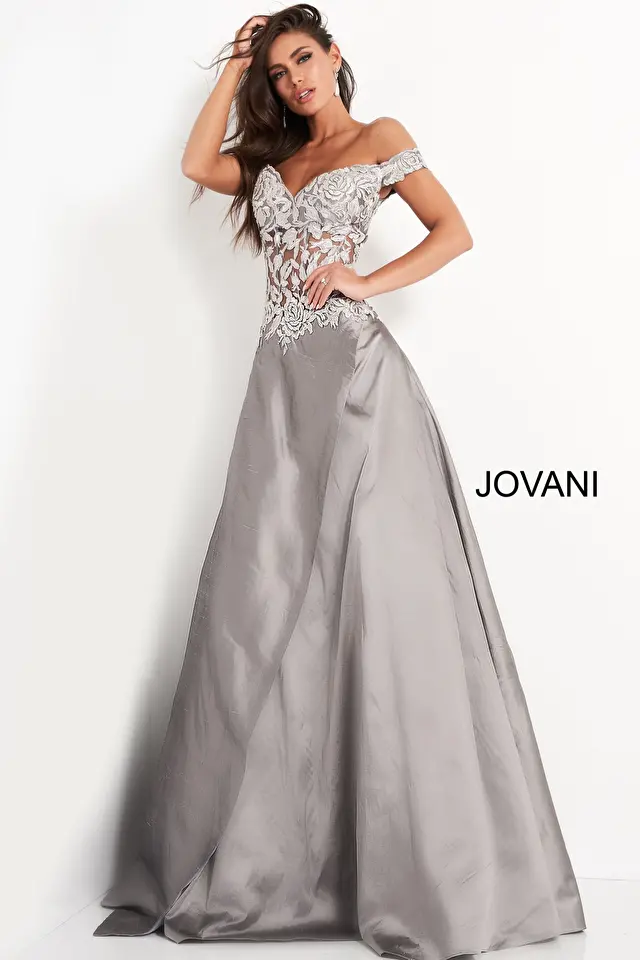 Model wearing Jovani style 03369 dress