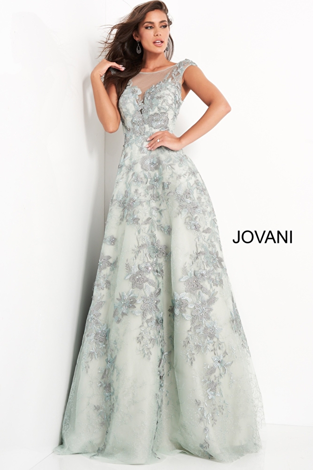Model wearing Jovani style 04438 dress