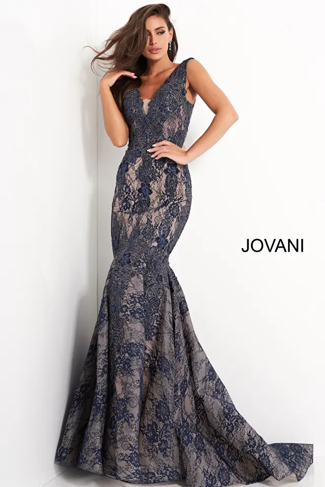 Model wearing Jovani style 04585 dress