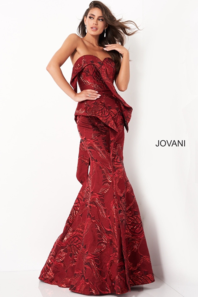 Model wearing Jovani style 05020 dress
