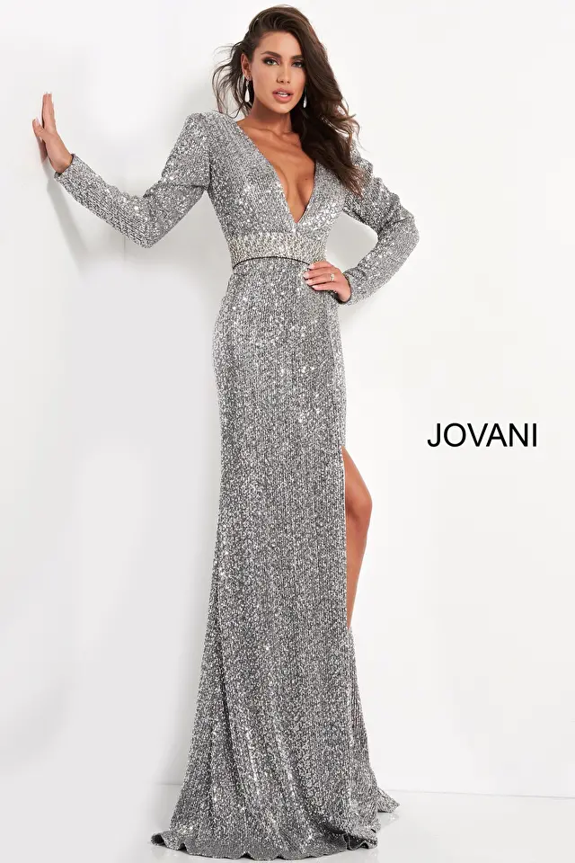 Model wearing Jovani style 05946 dress
