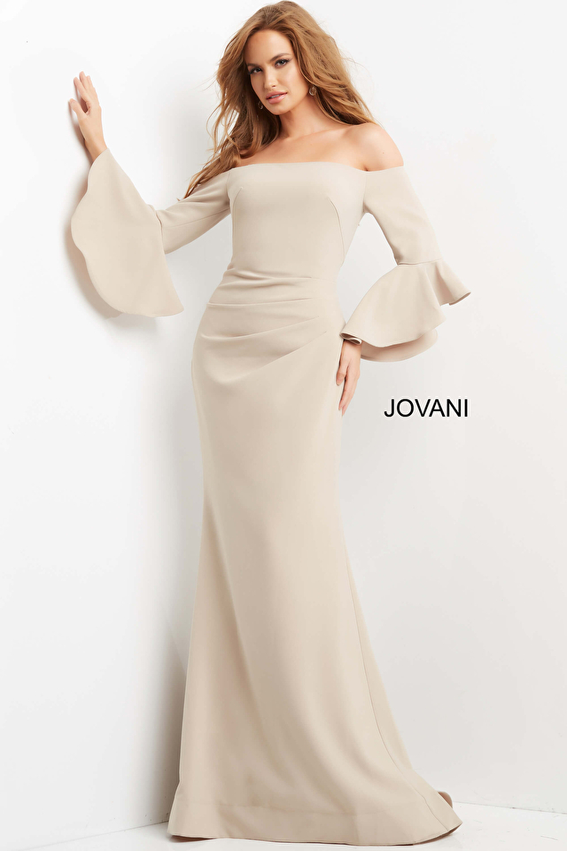 Model wearing Jovani style 07065 dress