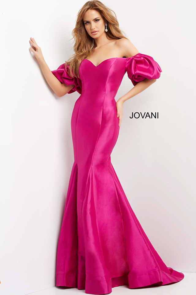 Model wearing Jovani style 09031 mermaid dress