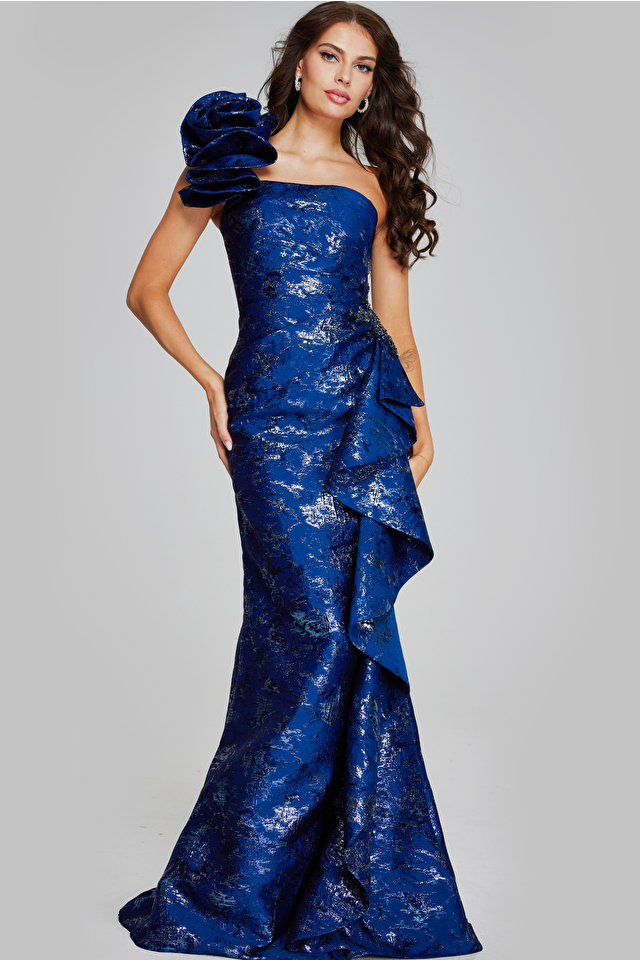 Model wearing Jovani style 39438 dress