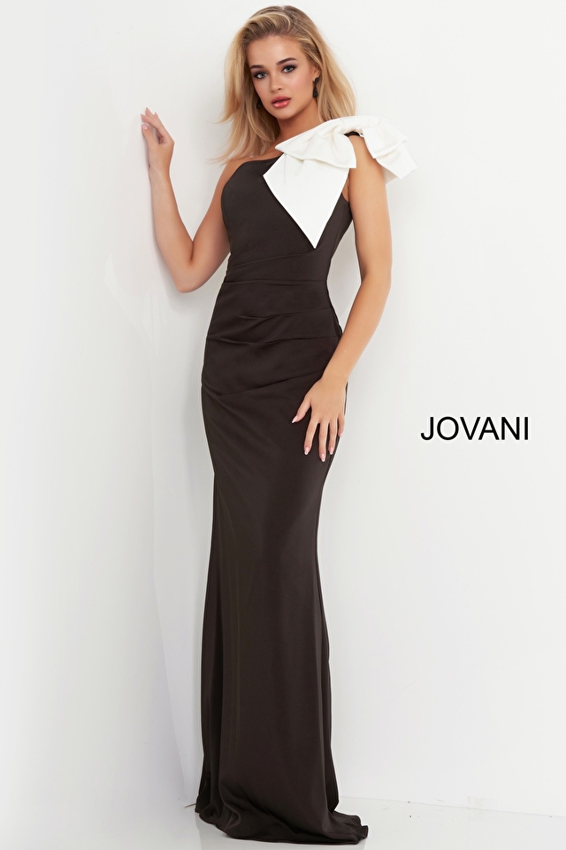 Model wearing Jovani style 4353 dress