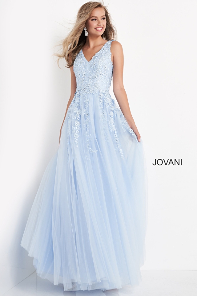Model wearing Jovani style K00367 dress