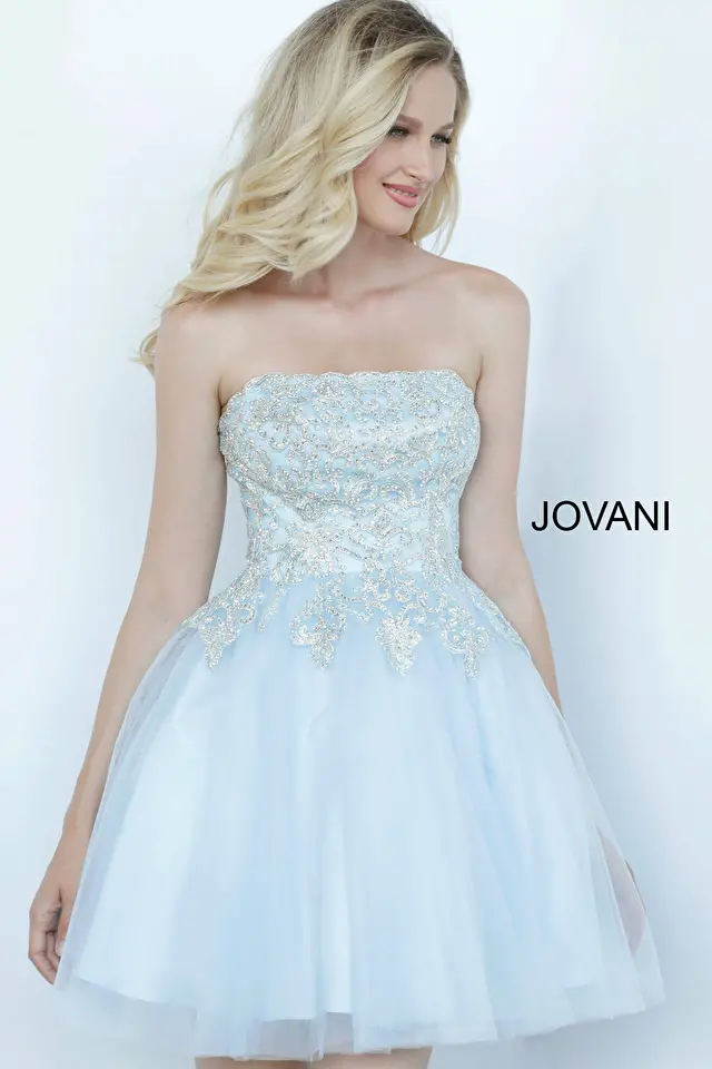 Model wearing Jovani style K66720 dress