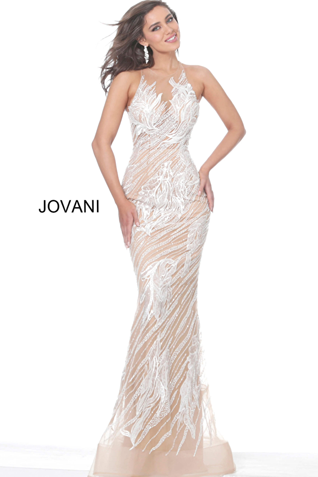 Model wearing Jovani style 00886 dress