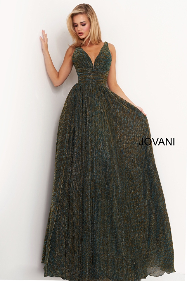 Model wearing Jovani style 02298 dress