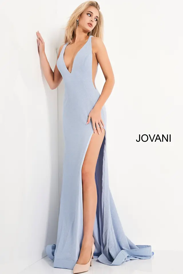 Model wearing Jovani style 04998 dress