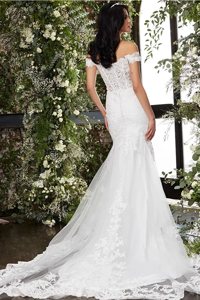 Ivory lace Jovani wedding gown JB07161