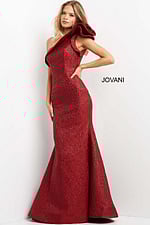 Front view of model wearing Jovani 05176 burgundy mermaid dress.