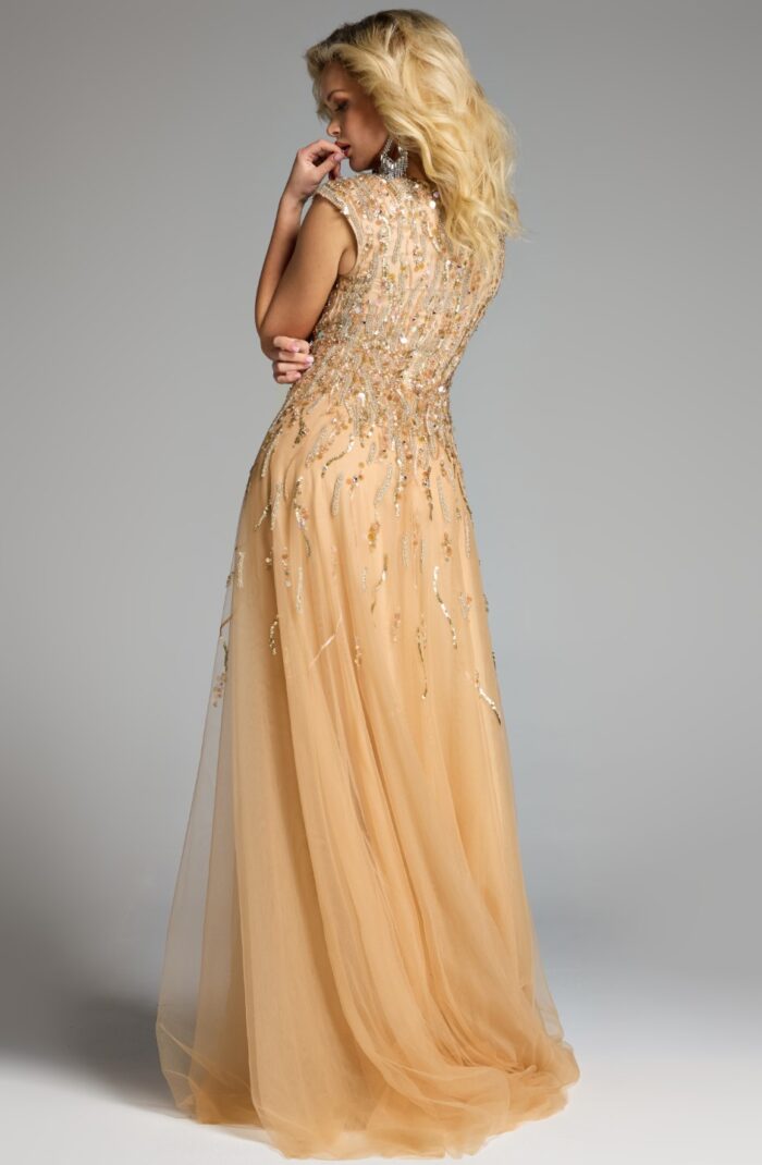 Model wearing Jovani dress 26123.