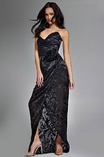 Model wearing Jovani dress 40706.