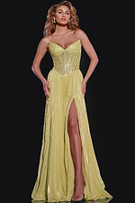 Front view of model wearing Jovani 43115 green gown with sweetheart neckline.