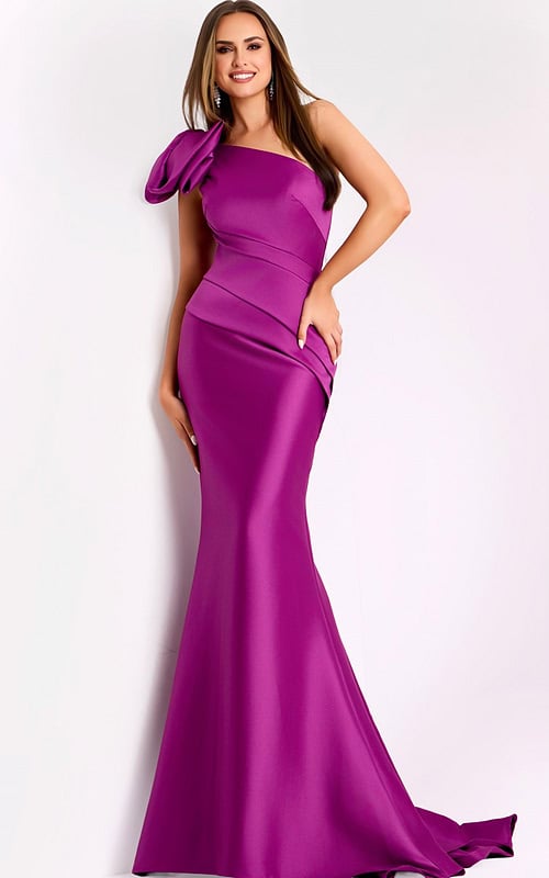 Model wearing Jovani dress 43273.