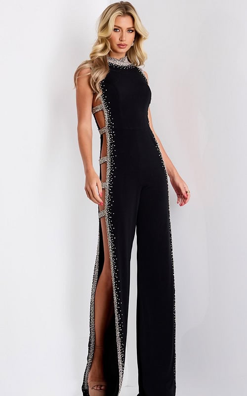 Model wearing Jovani dress 43692.