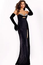 Model wearing Jovani dress 43703.