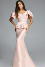 Model wearing Jovani dress 43805.