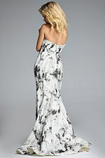 Model wearing Jovani dress 43977.
