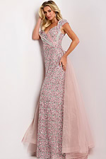 Model wearing Jovani dress 44003.