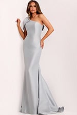 Model wearing Jovani dress 44176.
