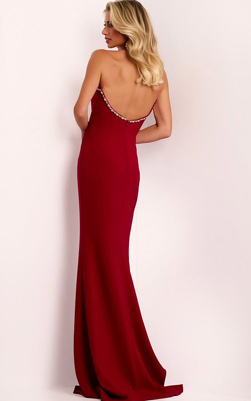 Model wearing Jovani dress 44184.