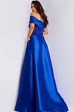 Model wearing Jovani dress 44308.