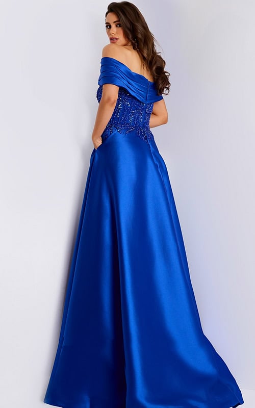 Model wearing Jovani dress 44308.