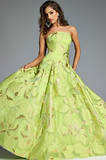 Model wearing Jovani dress 44369.