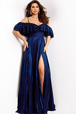 Model wearing Jovani dress 44413.