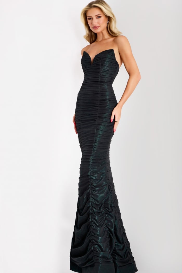 Model wearing Jovani dress 44414.