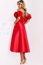 Model wearing Jovani dress 44417.