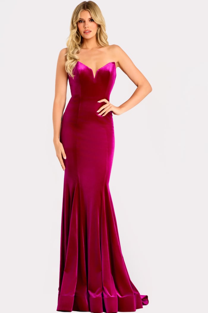 Strapless velvet gown with sweetheart neckline and mermaid train