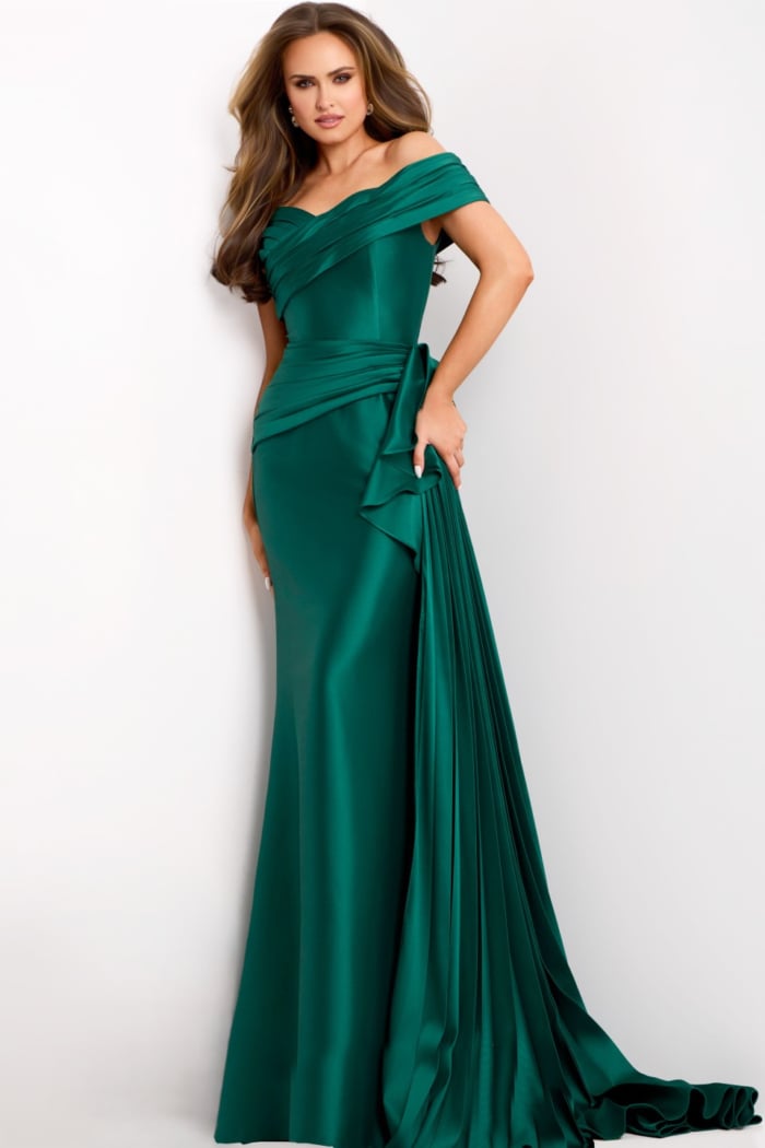 Model wearing Jovani dress 44524.