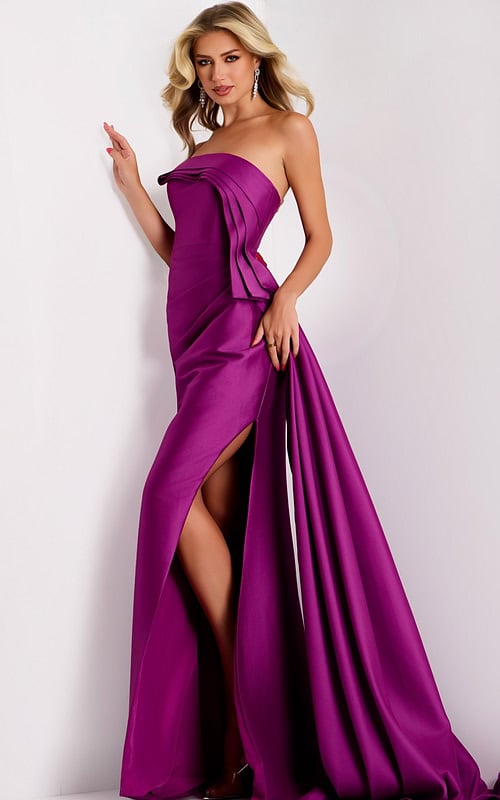 Model wearing Jovani dress 44526.