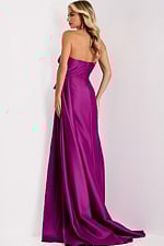 Model wearing Jovani dress 44526.