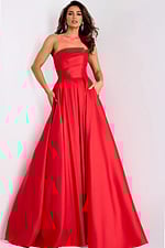 Model wearing Jovani dress 44531.