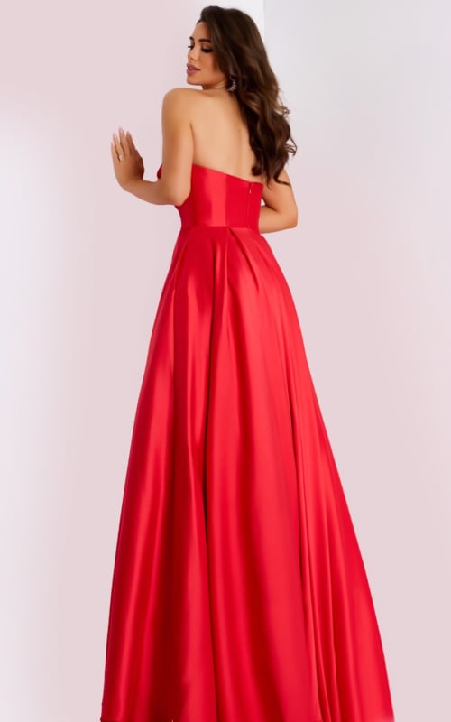 Model wearing Jovani dress 44531.