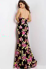 Model wearing Jovani dress 44617.