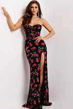 Model wearing Jovani dress 44633.