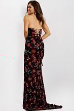 Model wearing Jovani dress 44633.