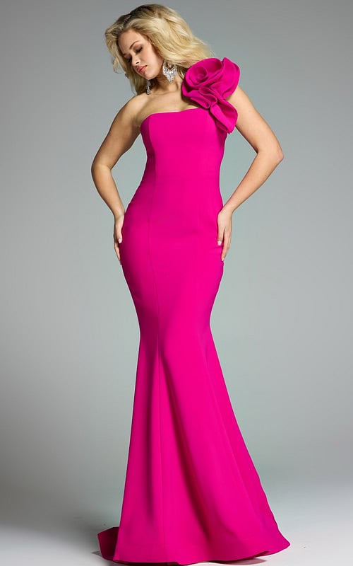 Model wearing Jovani dress 44711.